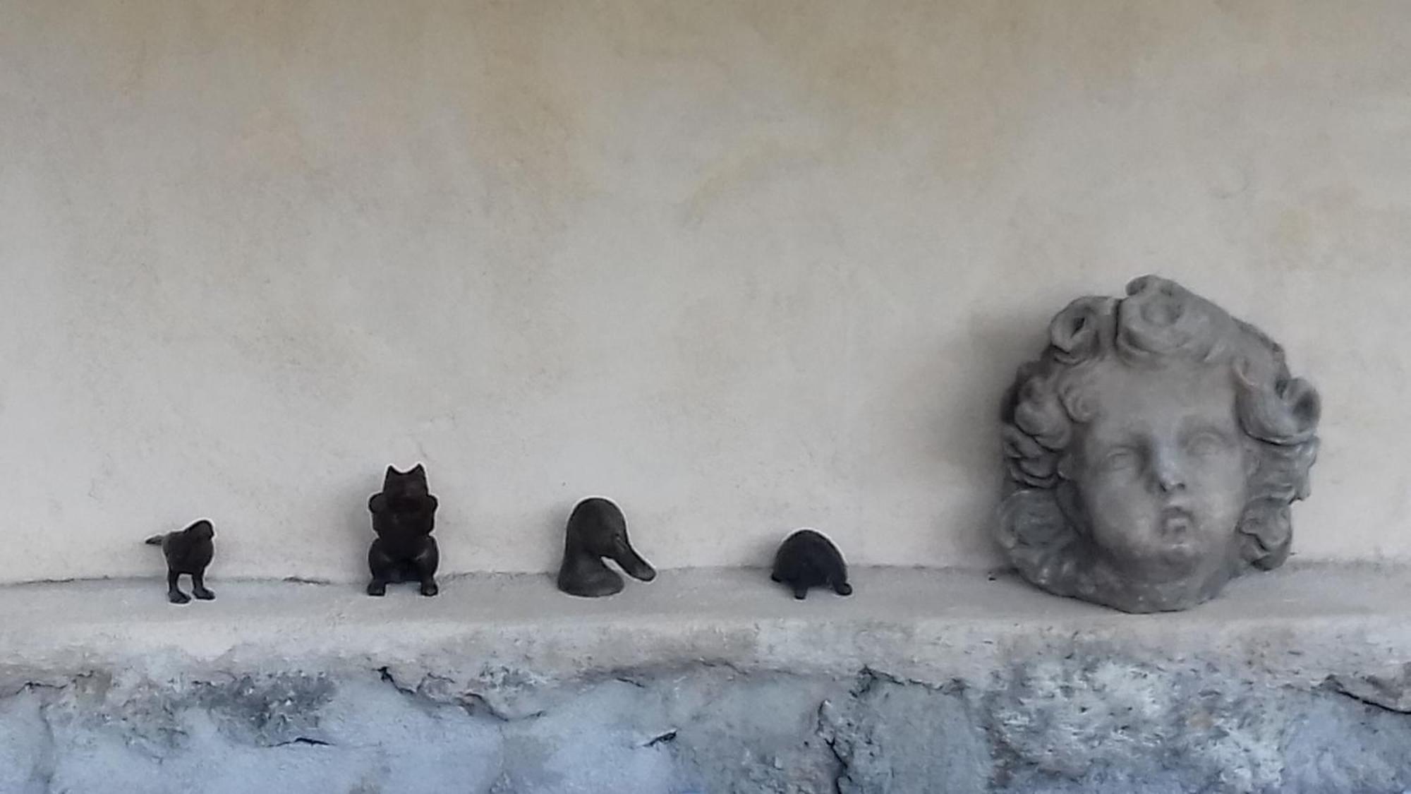 Le Chat Sur Le Toit Lourmarin Buitenkant foto